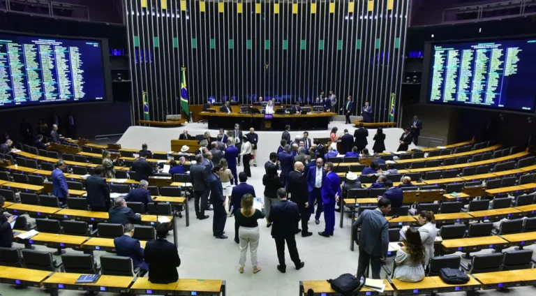 comissao-da-camara-aprova-aumento-da-pena-pelo-crime-de-ultraje-a-culto