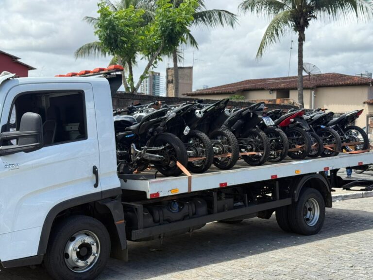 pm-apreende-24-motocicletas-irregulares-em-feira-de-santana