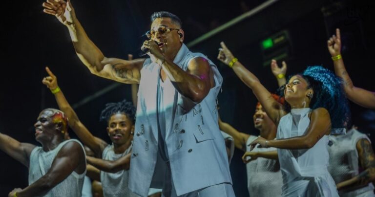 video:-“se-joga!”-xanddy-harmonia-empolga-publico-e-inicia-a-festa-na-arena-o-canto-da-cidade