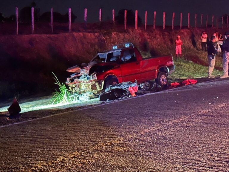 adolescente-de-13-anos-morre-em-acidente-entre-moto-e-picape-na-br-420,-em-jaguaquara