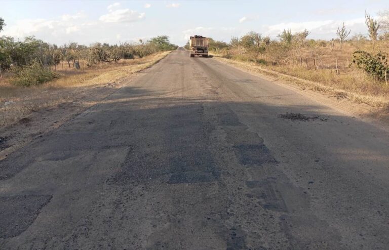 governo-da-bahia-promete-fazer-pavimentacao-de-175-km-de-rodovias-em-sete-regioes-do-estado