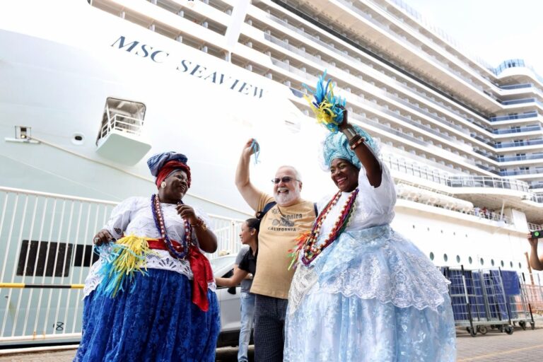 setor-turistico-baiano-gera-1.772-empregos-e-arrecada-r$-1,5-bilhao-no-terceiro-trimestre-de-2025