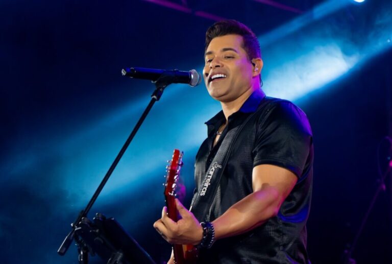 kiko,-da-chicabana,-sofre-acidente-de-carro-em-feira-de-santana