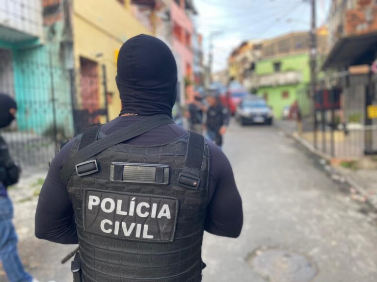 policia-resgata-jovem-de-21-anos-mantida-em-carcere-privado-em-camacari