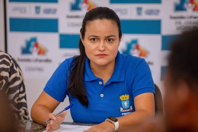 video:-prefeitura-de-lauro-de-freitas-identifica-“inconsistencias”-em-carnes-do-iptu-e-suspende-cobranca