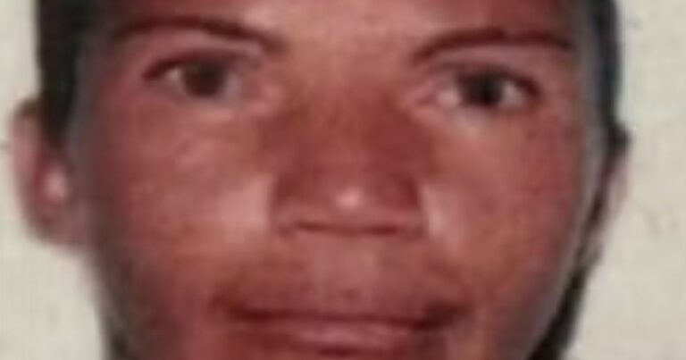 mulher-e-morta-a-facadas-por-companheiro-em-feira;-homem-quase-foi-linchado