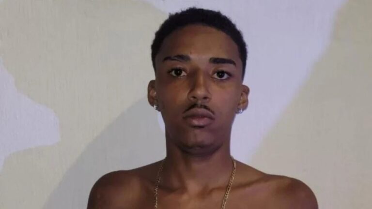 jovem-e-morto-a-tiros-em-via-do-bairro-tomba-em-feira-de-santana