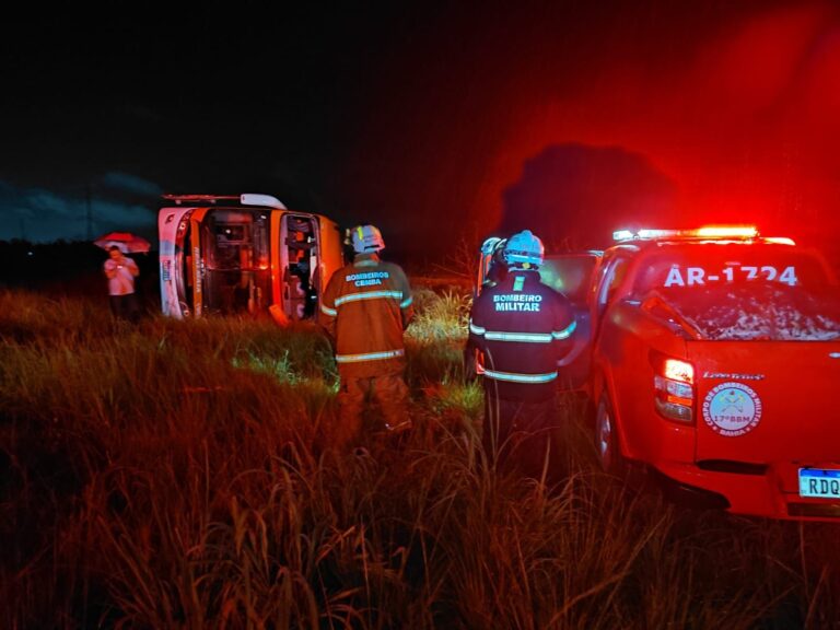 onibus-tomba-na-br-020-e-deixa-12-feridos-no-extremo-oeste-da-bahia