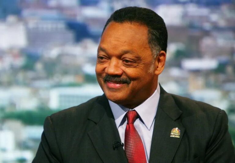 morre-reverendo-jesse-jackson,-ativista-dos-direitos-civis,-nos-eua