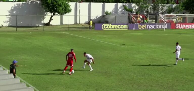 com-dois-a-menos,-porto-vira-nos-acrescimos-e-consegue-classificacao-heroica-na-copa-do-brasil
