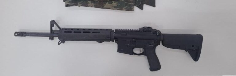 policia-apreende-fuzil-em-simoes-filho