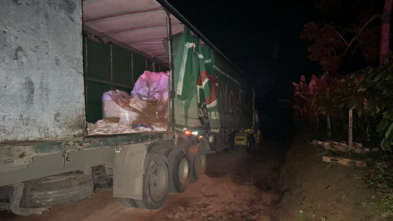 policia-apreende-carga-de-cacau-de-quase-r$-1-milhao-apos-assalto-em-ibirapitanga