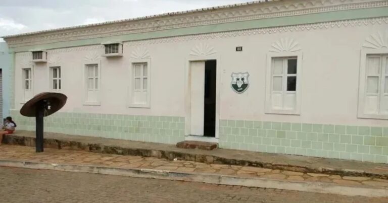 tcm-suspende-pregao-de-r$-783-mil-para-kits-escolares-por-restricao-a-competitividade-em-lagoa-real