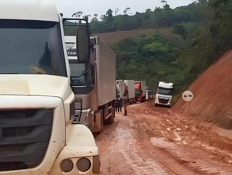 chuvas-e-falta-de-manutencao-deixam-intransitavel-desvio-perto-da-ponte-do-rio-jequitinhonha