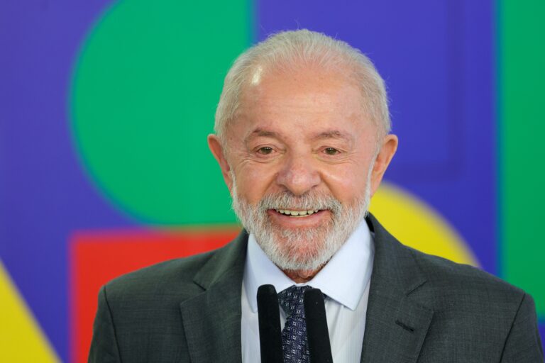 lula-defende-recompra-da-refinaria-landulpho-alves,-em-sao-francisco-do-conde:-“pode-demorar,-mas-vamos-comprar”