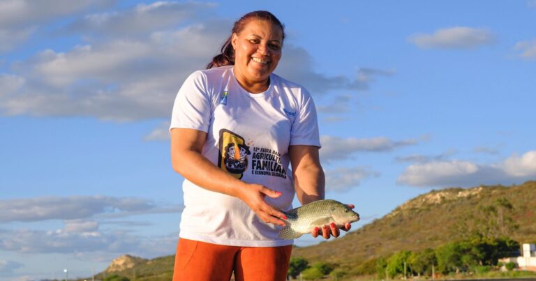 formada-por-mulheres,-cooperativa-baiana-dobra-vendas-de-tilapia-as-vesperas-de-semana-santa