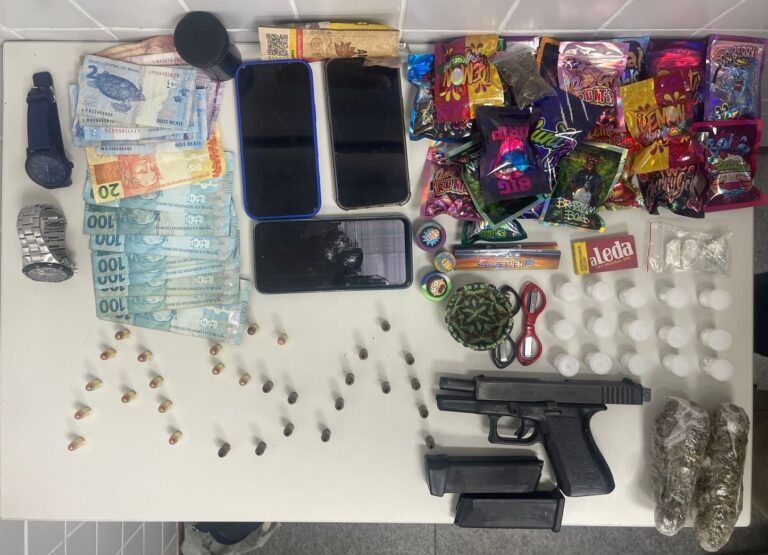 pm-prende-suspeitos-com-arma-de-fogo-e-drogas-em-feira-de-santana