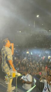 Multidão toma conta da orla no penúltimo dia do Carnaval de Alcobaça 7 WhatsApp Image 2026 02 17 at 14.26.50 1