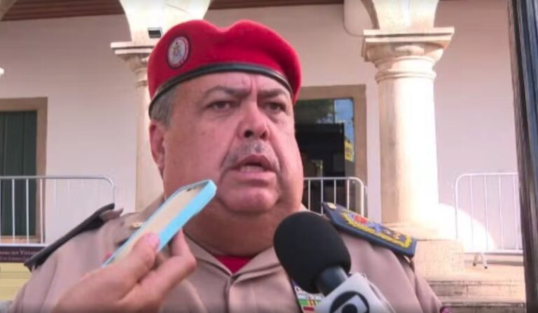 caminhonete-do-corpo-de-bombeiros-e-flagrada-em-obra-de-imovel-ligado-a-ex-comandante-em-vilas-do-atlantico