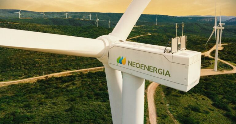 neoenergia-coelba-renova-concessao-na-bahia-por-30-anos-e-anuncia-r$-16-bilhoes-em-investimentos