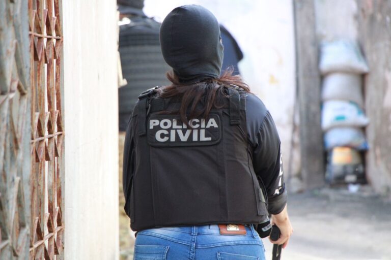 policia-prende-mulher-que-incendiou-motocicleta-por-ciumes-em-varzedo