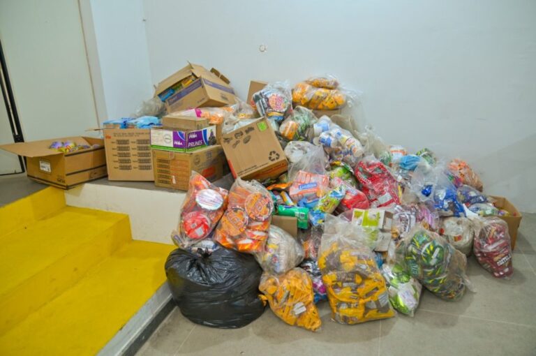 vigilancia-sanitaria-apreende-quase-2-toneladas-de-alimentos-vencidos-em-supermercado-de-vitoria-da-conquista