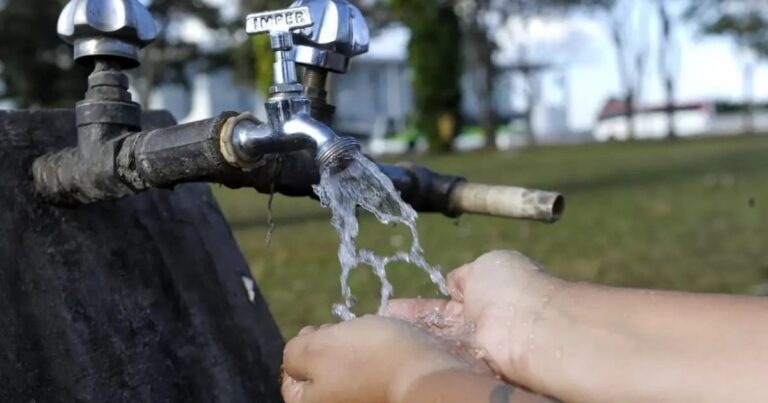 abastecimento-de-agua-sera-interrompido-em-mais-de-20-municipios-baianos-nesta-terca-feira;-saiba-quais