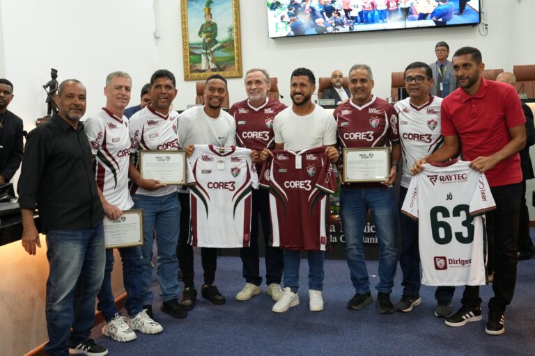 fluminense-de-feira-homenageia-ex-jogadores-na-camara-municipal-de-feira-de-santana