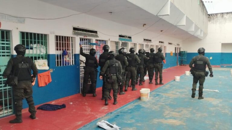 operacao-para-retirar-celulares-de-unidades-prisionais-chega-ao-conjunto-penal-de-jequie
