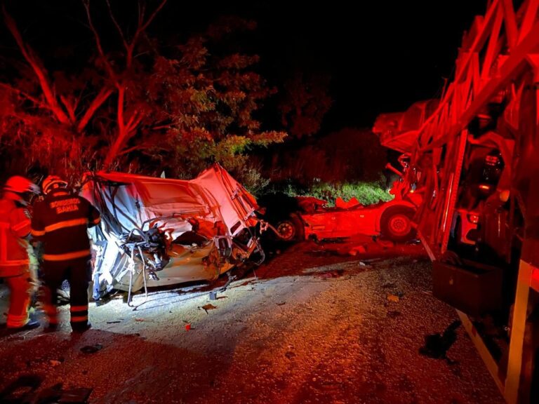 motorista-de-carreta-cegonha-morre-apos-colisao-na-br-020-em-luis-eduardo-magalhaes