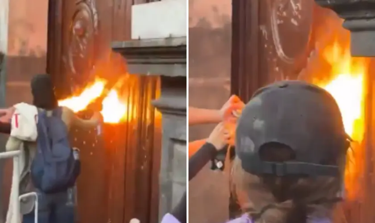 vandalos-tentam-incendiar-igreja-durante-marcha-feminista-no-mexico
