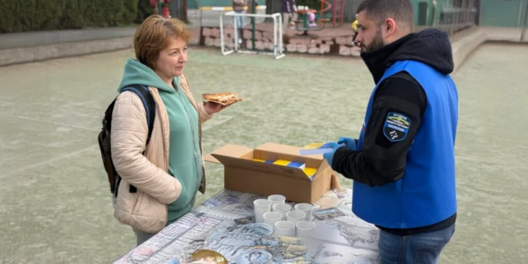 cristaos-levam-esperanca-e-pizza-a-soldados-e-civis-em-zona-de-guerra-na-ucrania