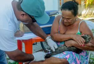Prefeitura de Alcobaça amplia vacinação animal com ação voltada para cães e gatos nas microáreas 04 e 05 19 WhatsApp Image 2026 05 16 at 09.52.30