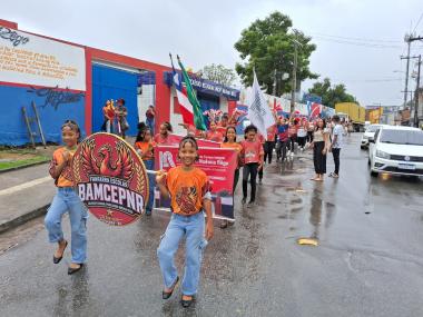 ?fanfarra-escolar-da-rede-estadual-se-apresenta-durante-passagem-do-fogo-simbolico-do-2-de-julho