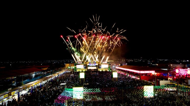 arraia-de-lem-reune-publico-de-70-mil-pessoas-no-feriado-com-apresentacoes-musicais