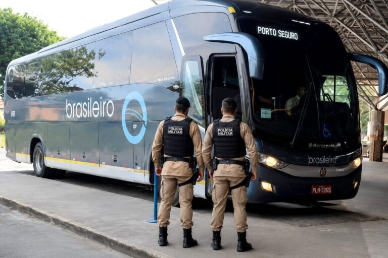 foragido-por-violencia-domestica-e-preso-durante-abordagem-a-onibus-em-rodoviaria-de-eunapolis