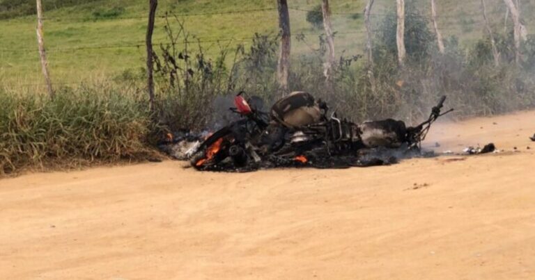 colisao-entre-motos-deixa-trabalhador-morto-e-outro-ferido-em-estrada-rural-de-lafaiete-coutinho