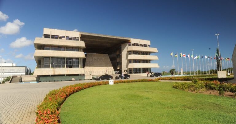 conselho-de-etica-da-al-ba-enfrenta-impasse-com-trocas-de-membros-e-mantem-caso-binho-galinha-sem-avanco