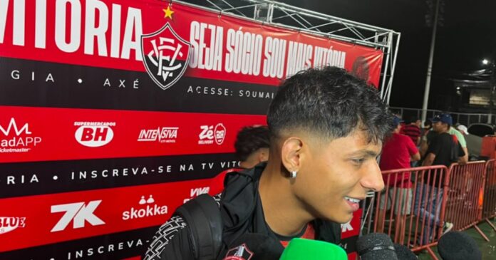ze-vitor-afasta-preocupacao-apos-sair-lesionado-contra-o-vasco:-“estou-bem”