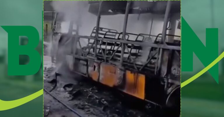 apos-incendio-em-onibus-escolar,-mp-da-15-dias-para-prefeitura-de-ubata-explicar-situacao-da-frota