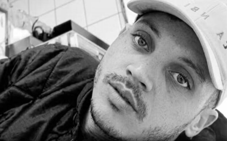 homem-e-morto-a-tiros-dentro-de-carro-no-sul-baiano;-passageiro-sobrevive-apos-se-esconder-sob-veiculo