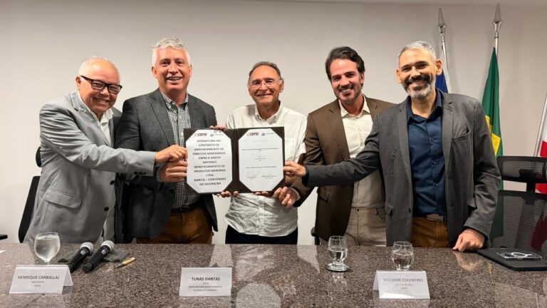 cbpm-assina-contrato-para-producao-de-barita-em-contendas-do-sincora,-na-bahia
