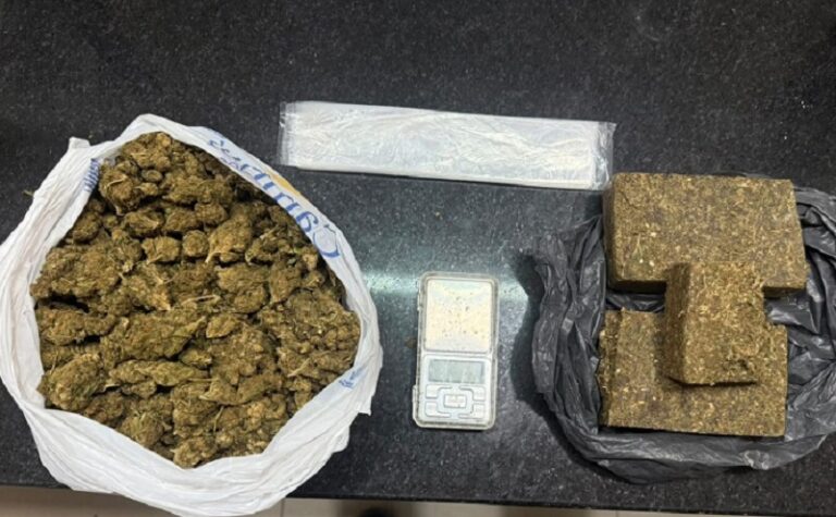 homem-atira-contra-policiais-e-abandona-mais-de-um-quilo-de-maconha-durante-fuga-em-eunapolis