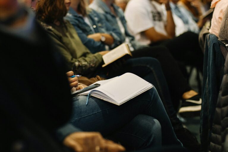 eua:-metade-dos-cristaos-confia-em-ia-para-apoiar-seu-crescimento-espiritual