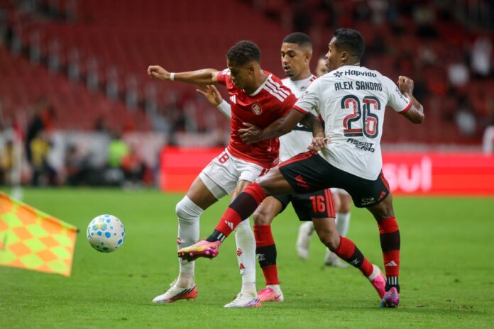 inter-e-flamengo-empatam-no-rs-em-duelo-pelo-brasileirao
