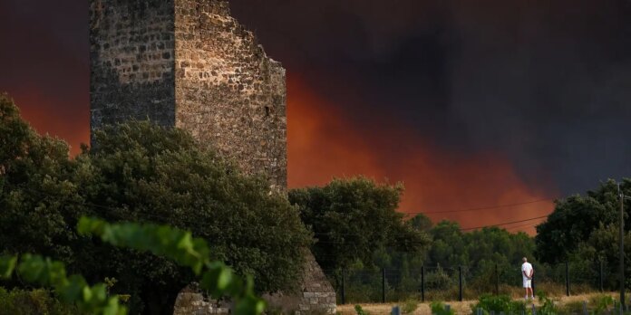 incendios-florestais-ameacam-bordeaux,-cidade-historica-francesa