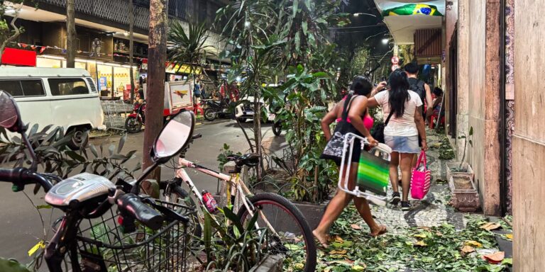 mais-de-510-mil-imoveis-permanecem-sem-energia-no-rio