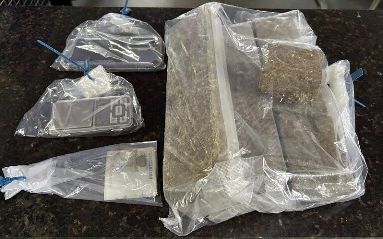 pm-prende-suspeito-por-trafico-de-drogas-e-apreende-mais-de-3-kg-de-maconha-em-itamaraju