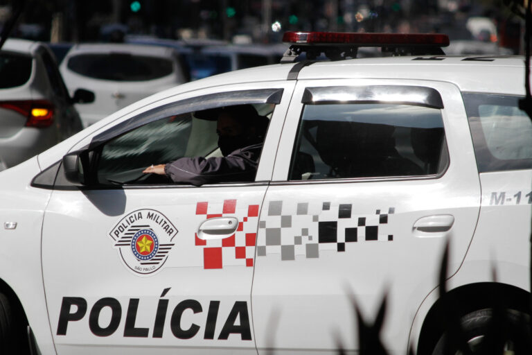 policia-investiga-incendio-que-atingiu-morador-de-rua-enquanto-dormia