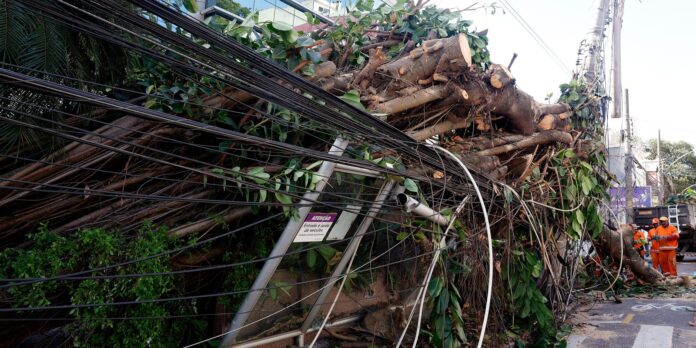 mais-de-200-mil-continuam-sem-energia-no-rio-de-janeiro-apos-vendaval
